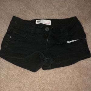 Black tillys shorts
